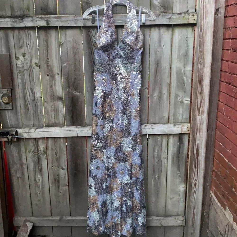Silver sequenced gown sz. 6